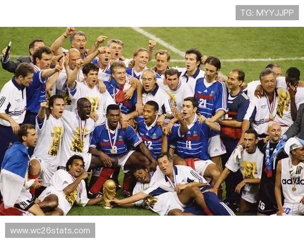 1998世界杯冠军：法国队夺冠过程中的关键比赛回顾与战术亮点