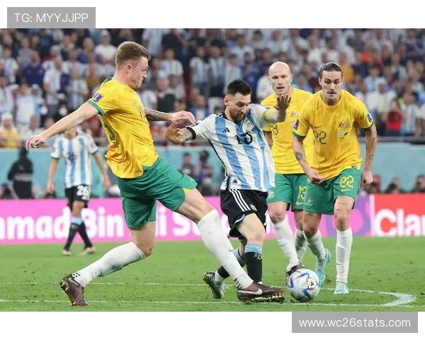 卡塔尔世界杯梅西照片盘点:那些令人难忘的瞬间与感人场景 卡塔尔世界杯梅西照片盘点:那些令人难忘的瞬间与感人场景